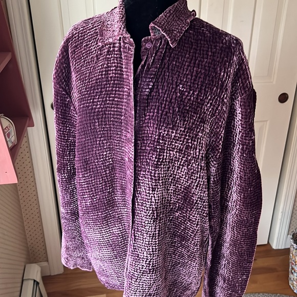 Textured velour plum top by UBU in EUC. Size XL - Picture 4 of 10